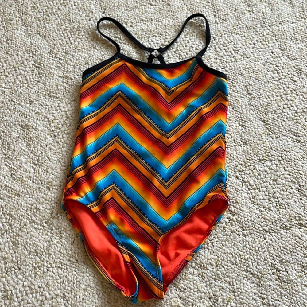 Girls swimsuit joe boxer size 5 - excellent condition